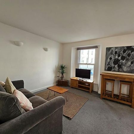 Beautiful And Bright !! Town/Harbour Apartment #1 Пензанс Екстериор снимка